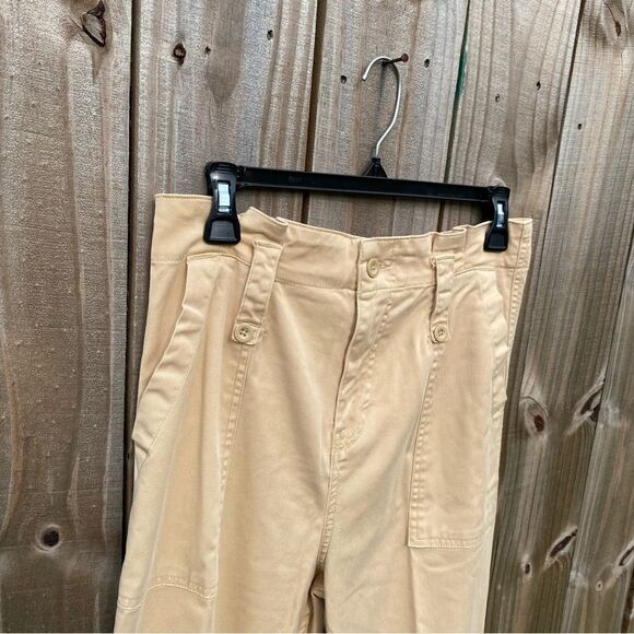 Topshop Lightweight Khaki Tapered Pants - Picture 2 of 6